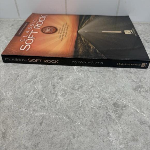 Classic Softrock Hal Leonard songbook for Piano, Guitar, Vocal - Picture 2 of 8